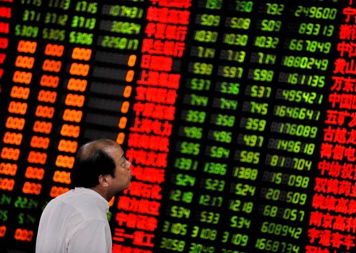 Фондовые биржи Китая в очередной раз рекордно обвалились
