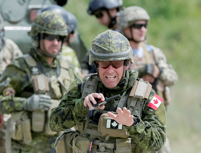 Канада увеличила количество военных инструкторов для государства Украины
