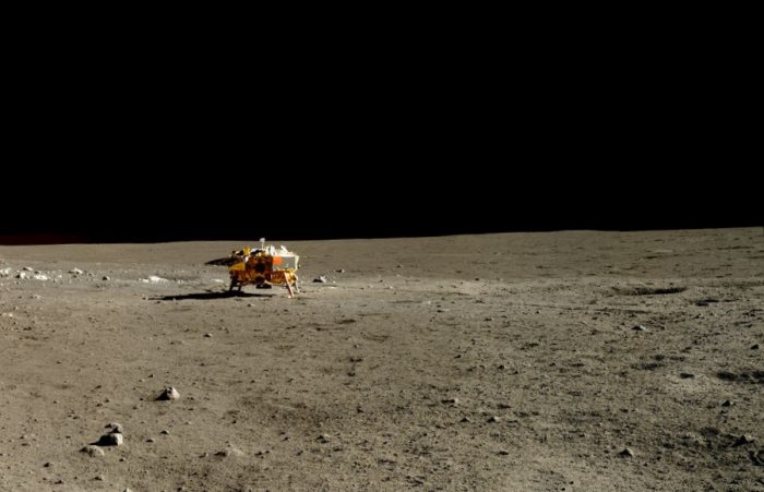 Дональд Трамп желает первым добыть полезные ископаемые на Луне