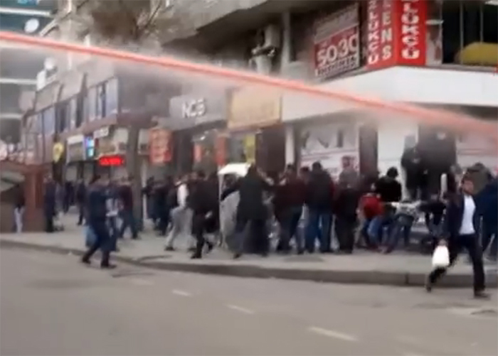 Турецкая полиция жестоко разогнала курдский протест 