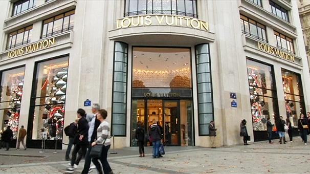Louis Vuitton Moet Hennessy теряет доходы из-за терактов в Европе