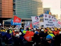 В Брюсселе сталевары протестуют против роста китайского импорта