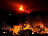 Крупнейший в Европе действующий вулкан Этна начал свое извержение