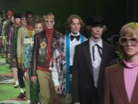 Неделя моды в Милане: от утенка Дональда до Джулиана Ассанжа (видео)