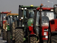 Россия: кубанских фермеров уговорили не идти тракторами на Москву (видео)