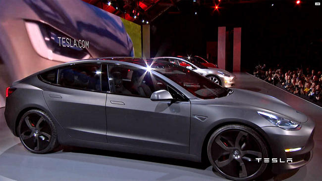 Tesla в пять раз увеличивает объемы производства электрокаров