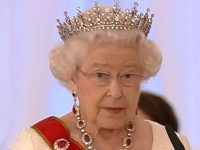 Королева Елизавета пожаловалась на грубость китайских чиновников (видео)