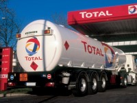 Total противится падению цен на нефть