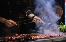 Как готовить блюда с ароматом дыма и не перебивать вкус самих продуктов
