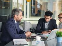 Почему в XXI веке бизнес-инкубаторы остаются ключевым инструментом развития предпринимательства