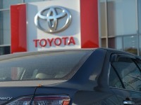 Toyota отзывает почти 3 млн авто со всего мира