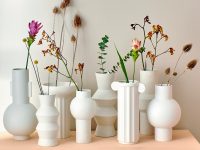 О вазах для цветов: как подбирать по материалу и другим параметрам