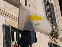 Кипр хочет отмены антироссийских санкций