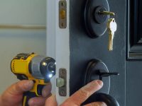 Когда дверной механический замок еще можно спасти, а когда пора придется заказывать новый