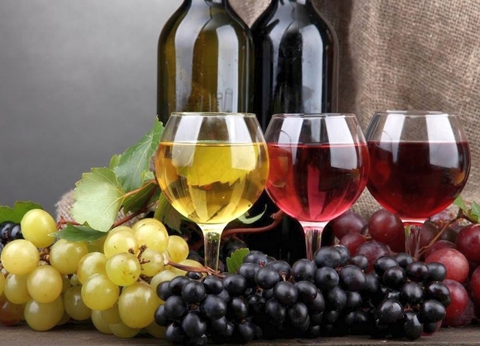 Как выбирать настоящее вино и как правильно его употреблять