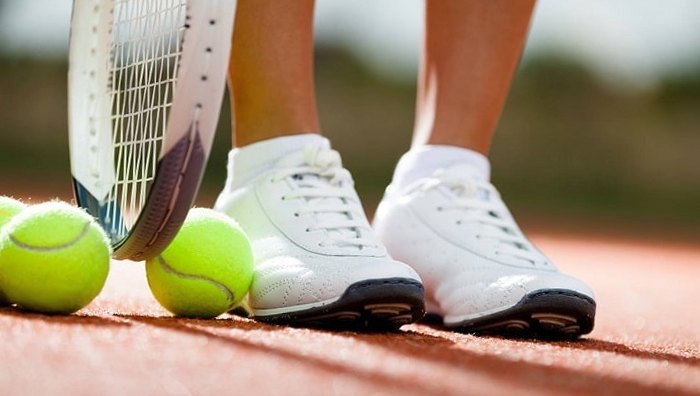 Как выбрать мужские кроссовки для большого тенниса