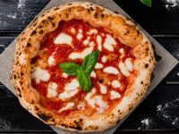 Історія неаполітанської піци: коріння та еволюція