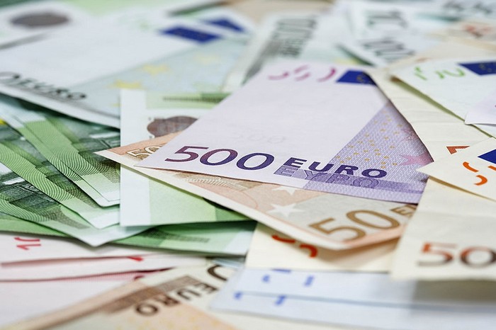 Валютная пара EUR RUB: как торговать и ее основные особенности