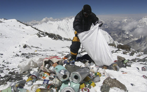 Индийская армия поднимется на Эверест убирать мусор