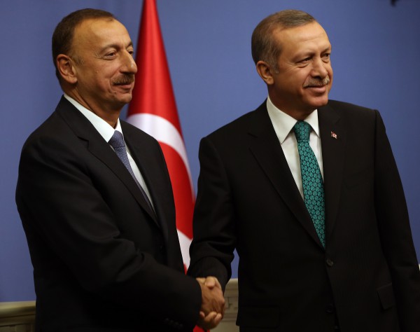 Турция и Азербайджан ускорят строительство газопровода