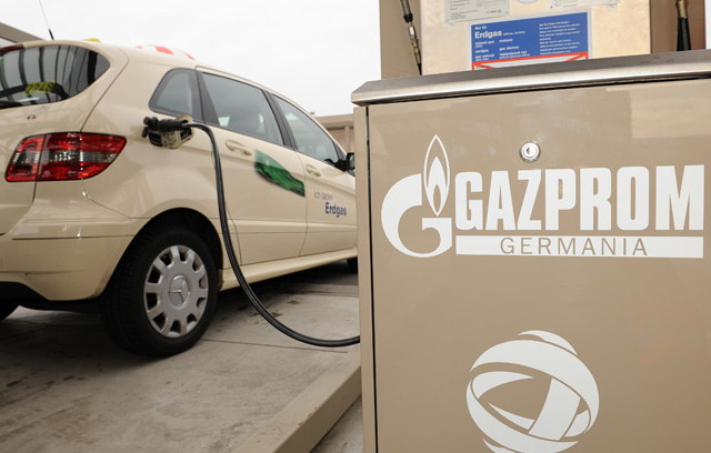 Германия запретили Газпрому продавать газ на автозаправках