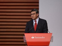 Испанский банк Santander закрывает 450 отделений