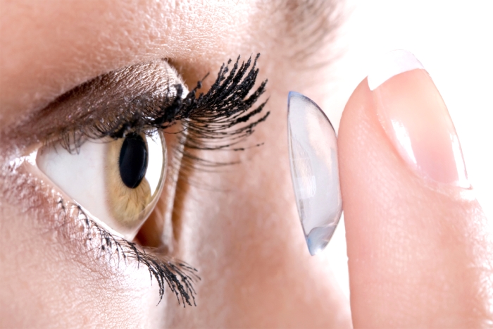 Разрушаем мифы-страшилки о контактных линзах