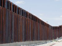 Администрация Трампа официально запросила $1 млрд на строительство стены с Мексикой