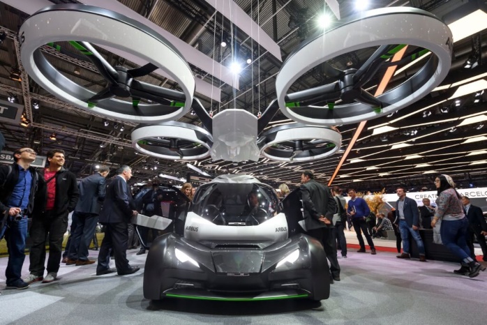 Airbus представил модель летающего автомобиля-квадрокоптера