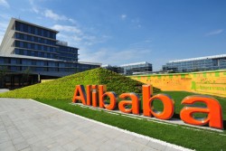 Крупнейший интернет-магазин Китая Alibaba приобретает 15% активов Beijing Shiji за 457 миллионов долларов