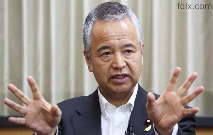 Яценюку на заметку: в Японии министр экономики ушел в отставку из-за обвинений в коррупции