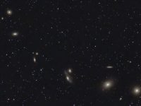 Астрономы выяснили возраст «цепей» галактик