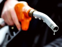 В ОАЭ бензин в несколько раз дешевле минеральной воды