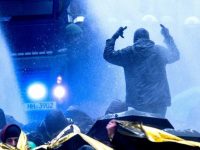 Беспорядки в Германии: полиция применила водометы против протестующих в Ганновере
