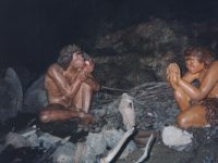Биологи распознали ДНК древних людей в пещерной грязи