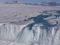 Большая часть льда в Антарктиде тает, – ученые