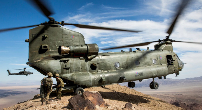 Британия отправит военные вертолеты для борьбы с исламистами в Африке