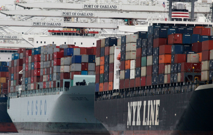Дефицит торгового баланса США растет, несмотря на рост экспорта