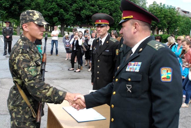 Выплата, контракт, первый, военнослужащий, служба в армии, контрактник 