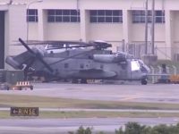 Деталь от военного вертолета США упала на начальную школу в Окинаве