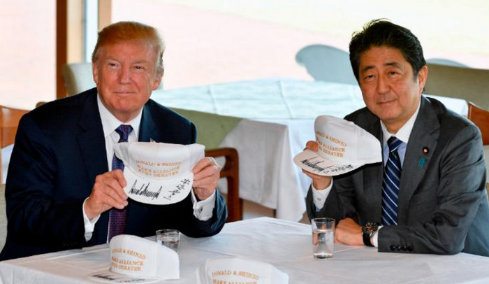 Дональд Трамп прибыл с официальным визитом в Японию