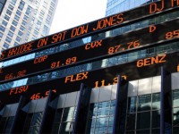 Индекс Dow Jones установил новый антирекорд за 119 лет