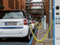 ЕС планирует инвестиции в производство батарей для электромобилей