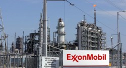 Нефтегазовая компания США ExxonMobil замораживает проекты с Роснефтью