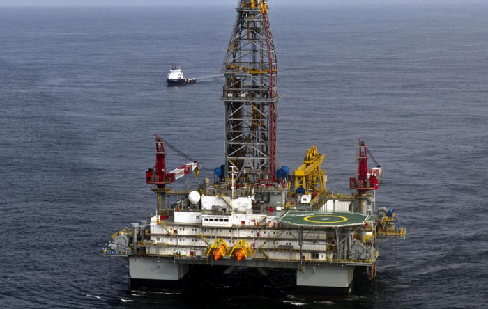 Франция прекращает разведку нефти и газа
