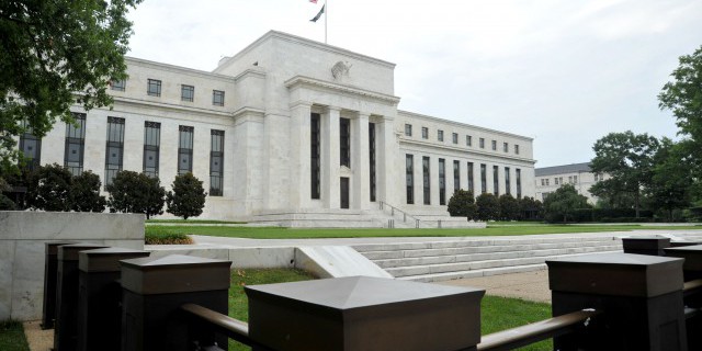 16 марта ФРС США сохранила базовую ставку на прежнем уровне: 0,25–0,5%