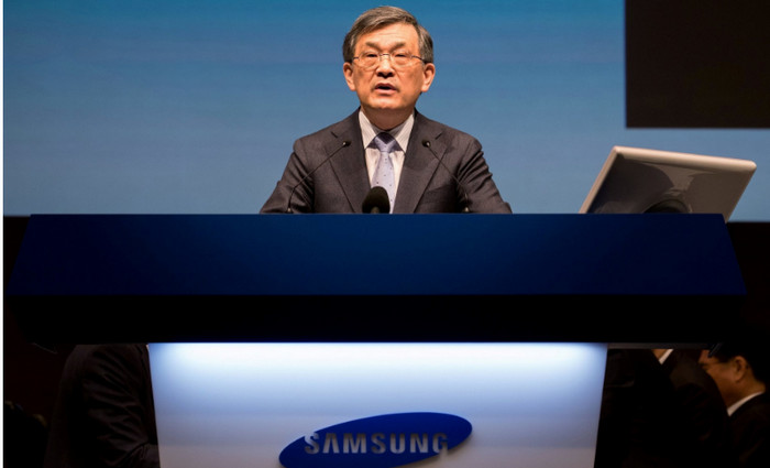 Глава Samsung уходит в отставку на фоне беспрецедентного кризиса