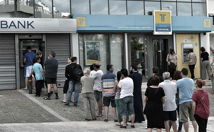 В Греции ограничения для финансовых учреждений продлены до 10 июля