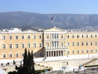 Греческий парламент принял третий пакет макрофинансовой помощи