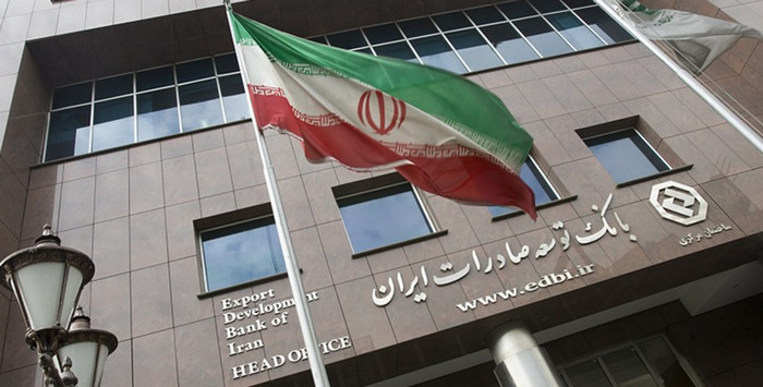 Иран находится на пороге банковского кризиса, - экономист